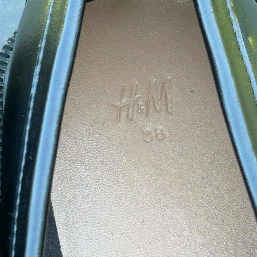 H&M Women’s Penny Loafers Size 38 US 7 Black Glossy Chunky Lug Sole